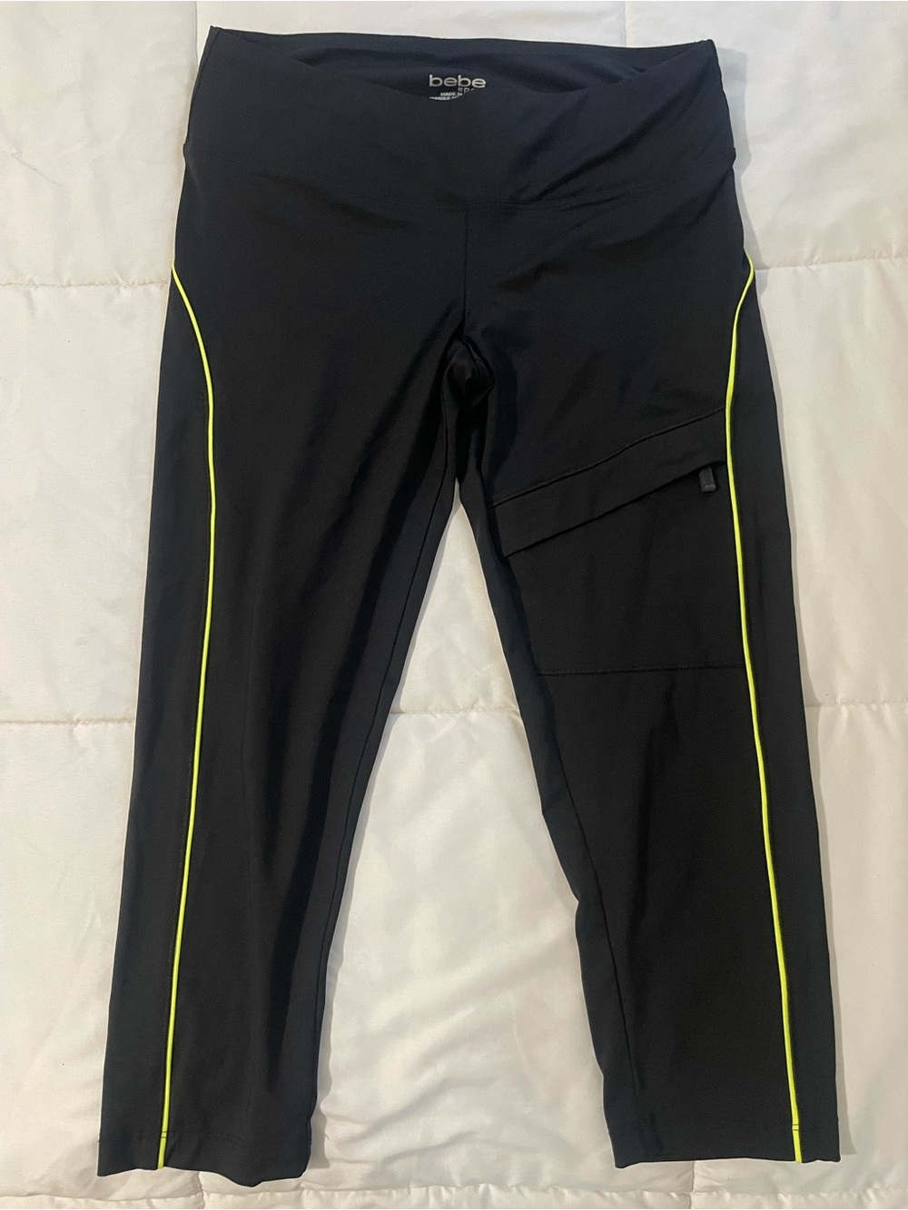 bebe sport Black Athletic Capri Leggings with Neon Yellow Piping